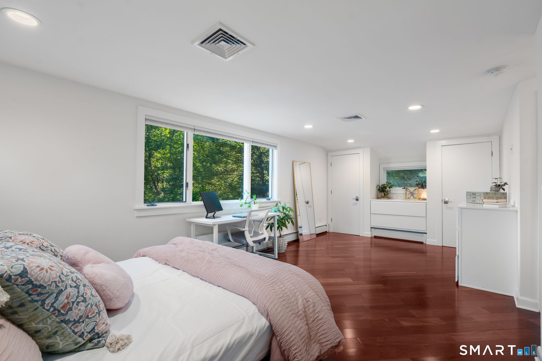 136 Shoddy Mill Road