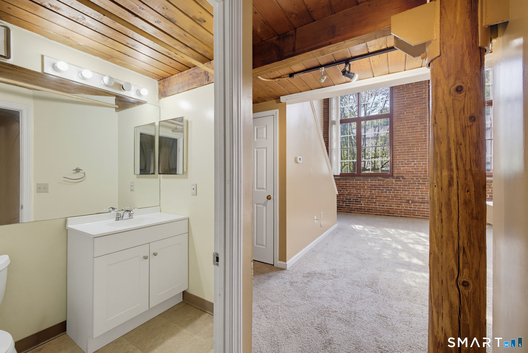 839 Main Street Unit: 75