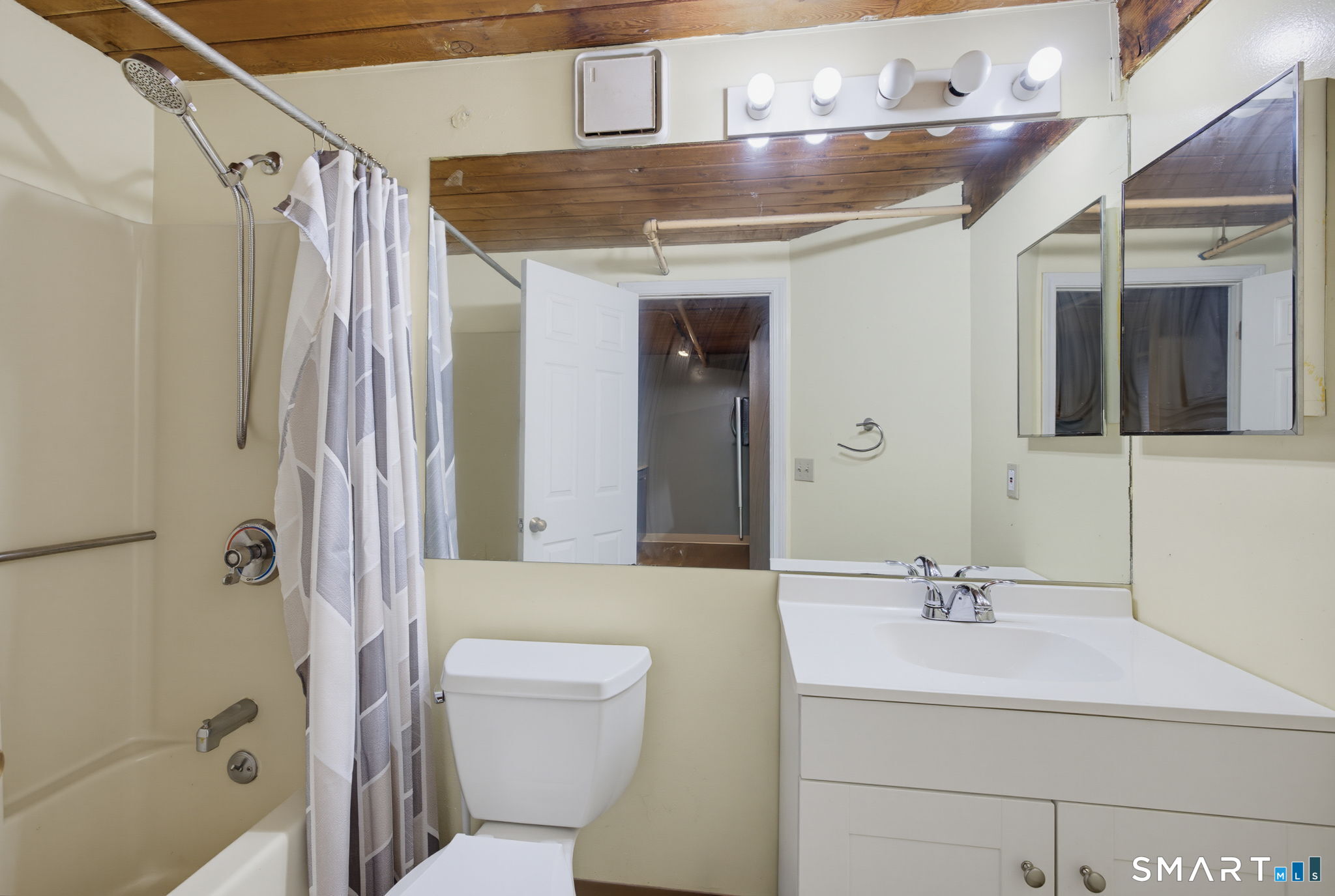 839 Main Street Unit: 75