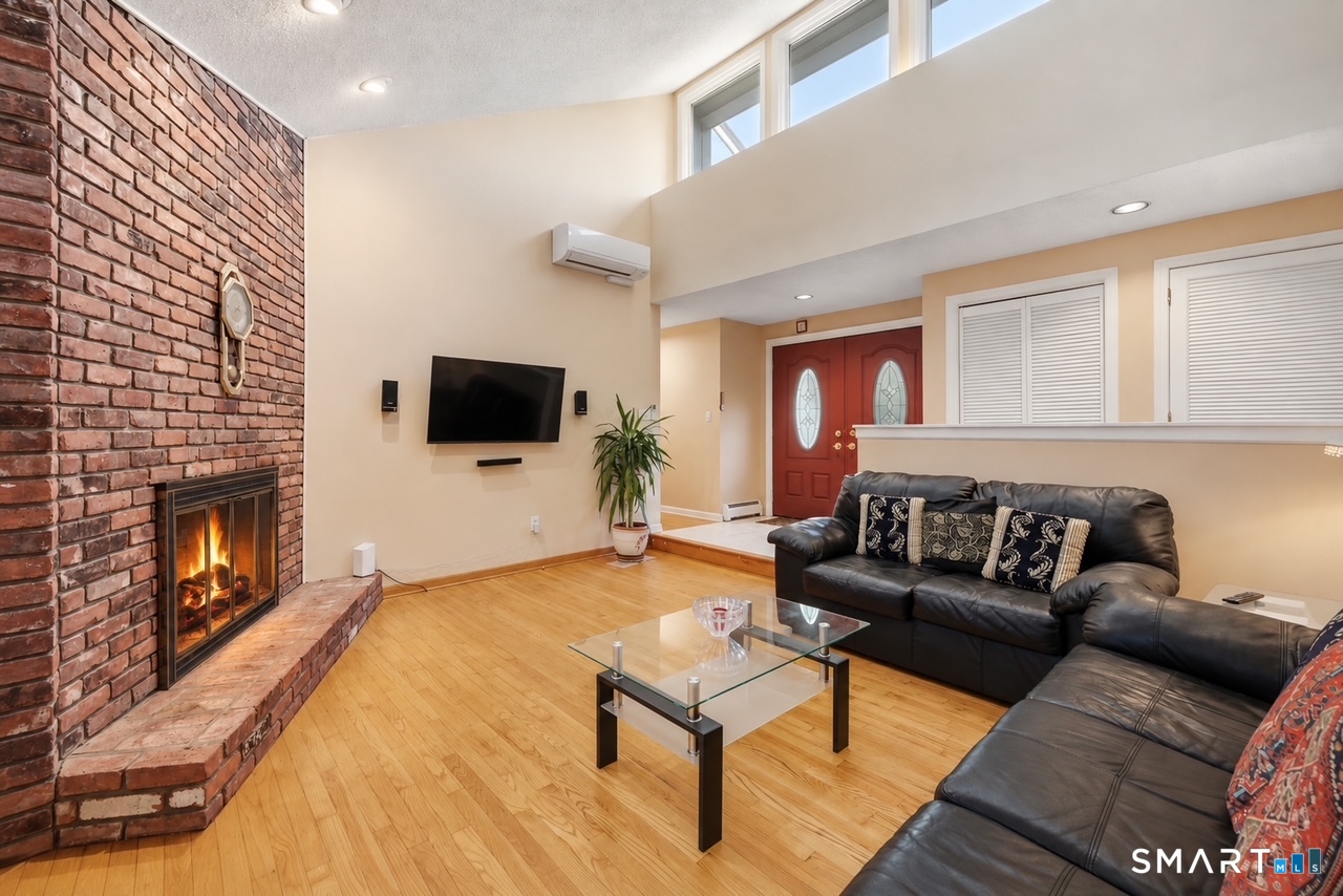 125 Lamplighter Drive