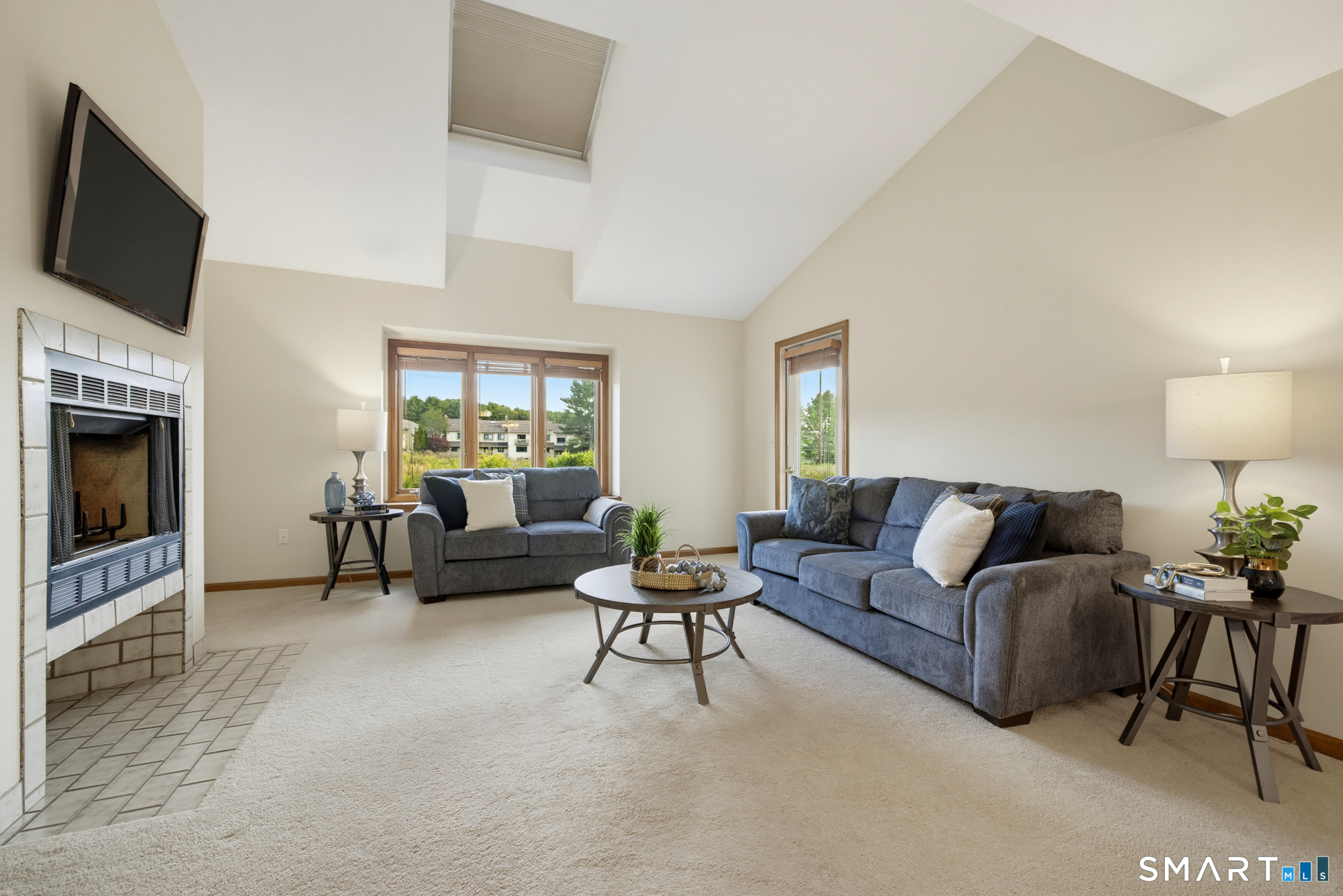 107 Sand Stone Drive Unit: 107