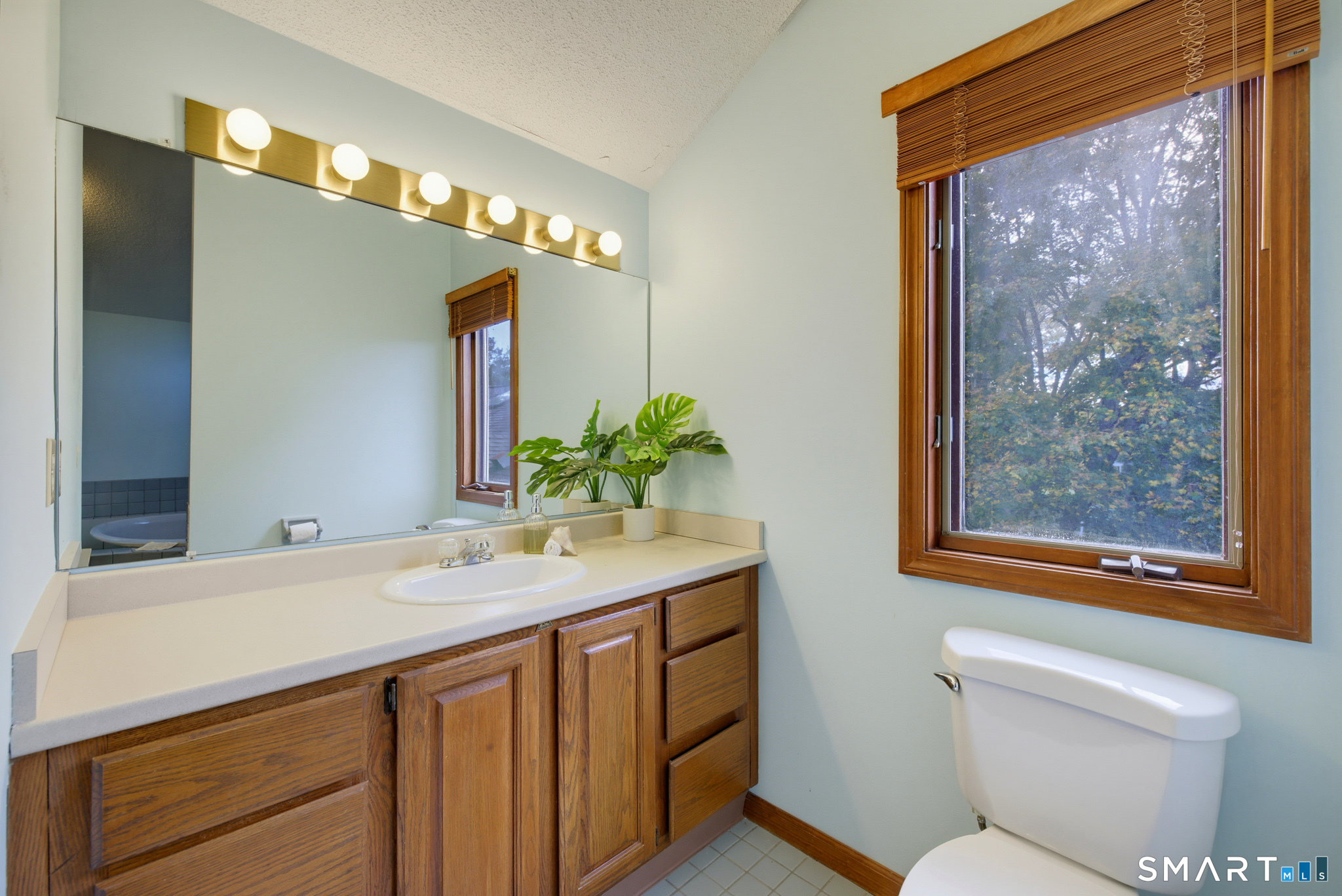 107 Sand Stone Drive Unit: 107