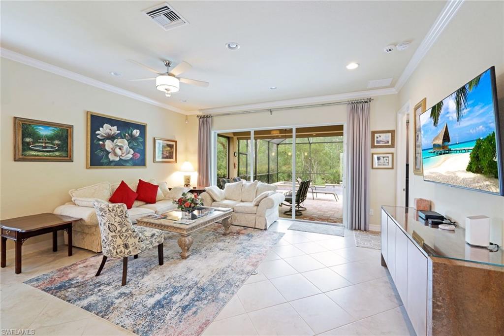 11292 Sparkleberry DR