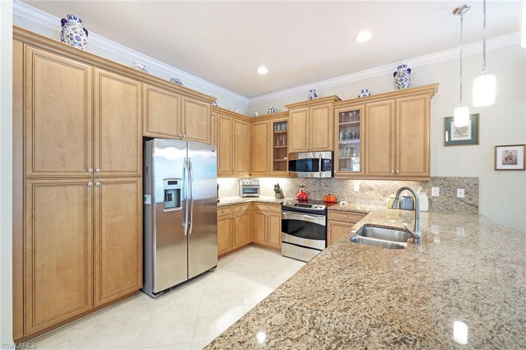 11292 Sparkleberry DR