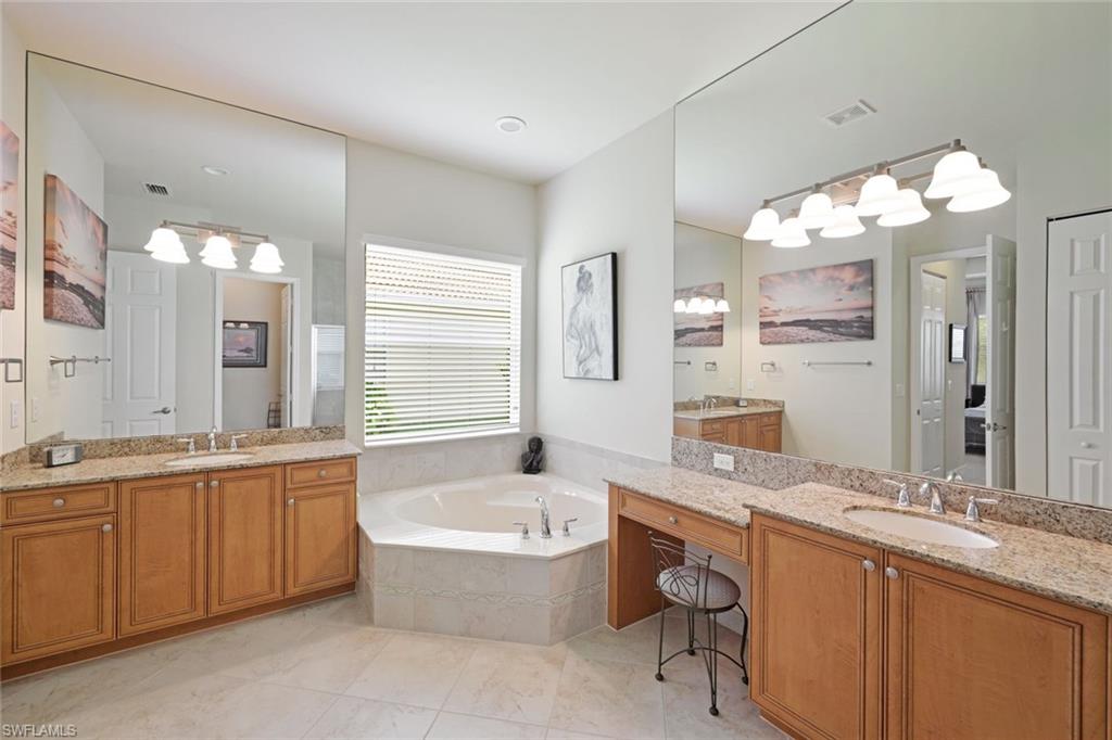 11292 Sparkleberry DR
