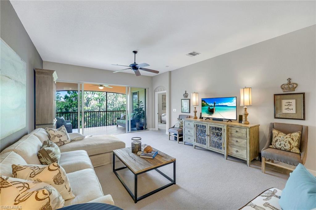 8721 Piazza Del Lago CIR # 203, ESTERO Unit: 203