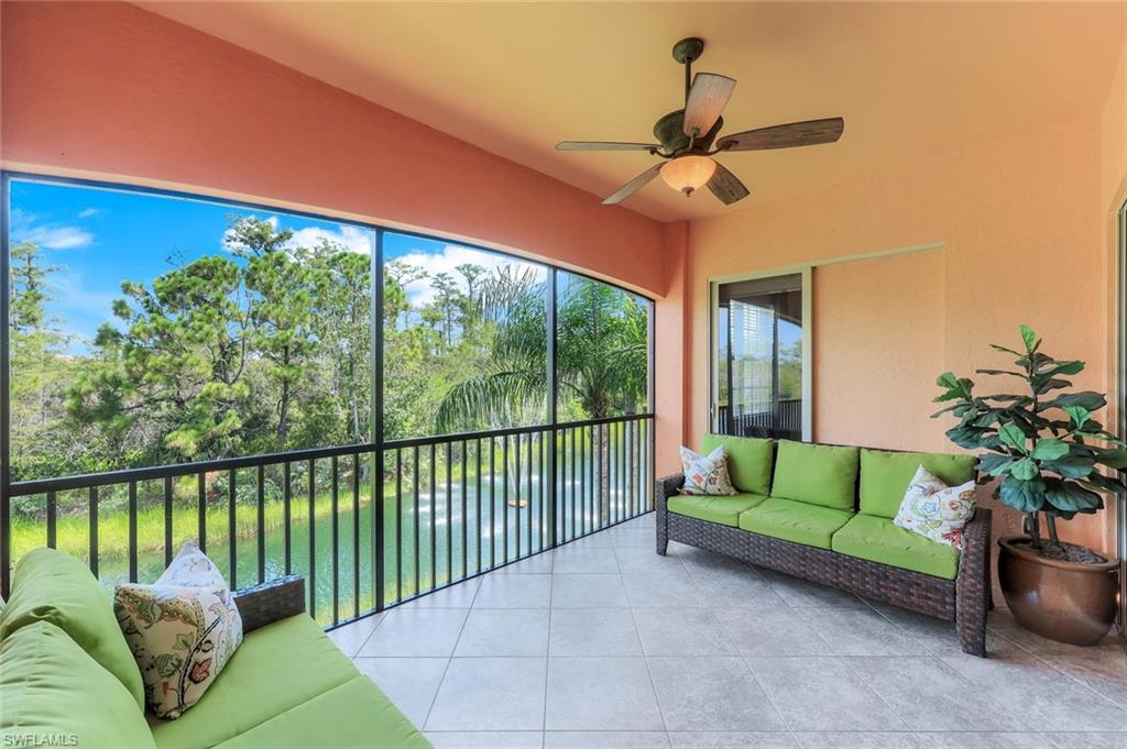 8721 Piazza Del Lago CIR # 203, ESTERO Unit: 203