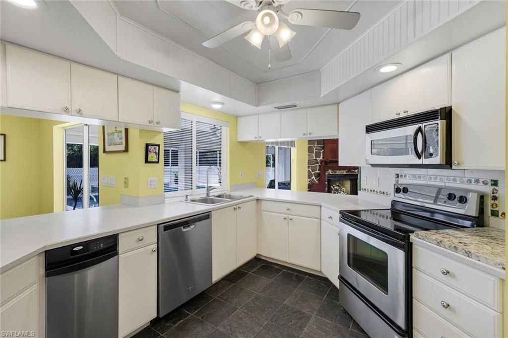 6029 & 6031 Higgins AVE