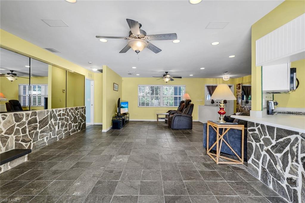 6029 & 6031 Higgins AVE