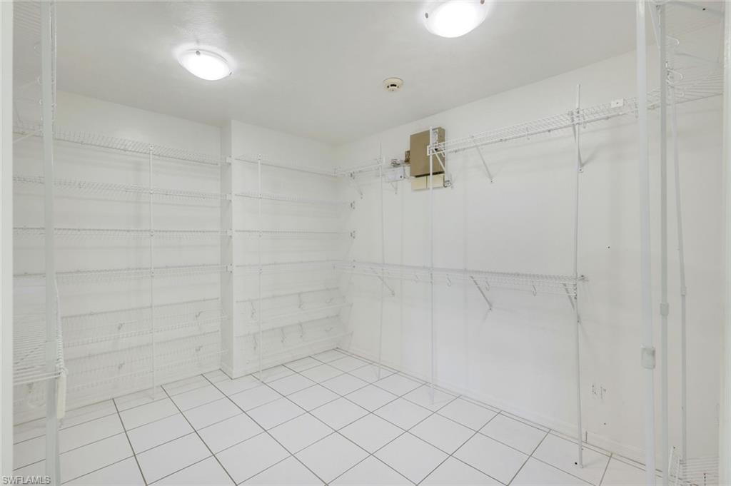 6029 & 6031 Higgins AVE