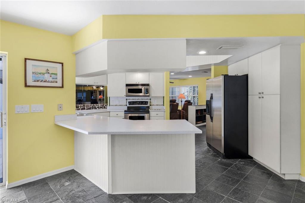 6029 & 6031 Higgins AVE