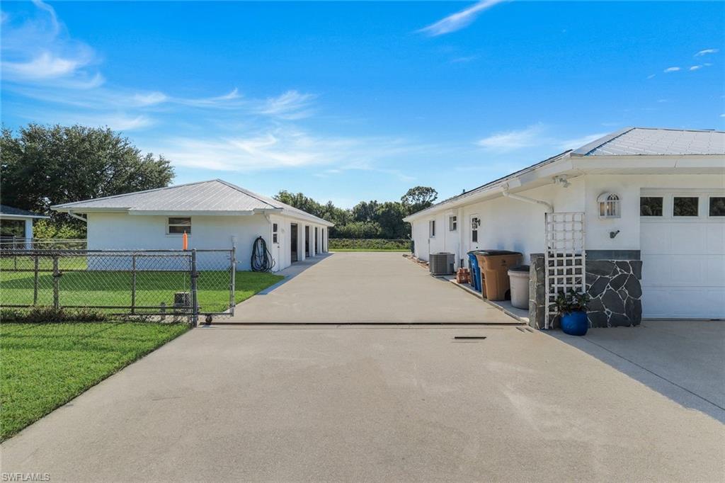 6029 & 6031 Higgins AVE