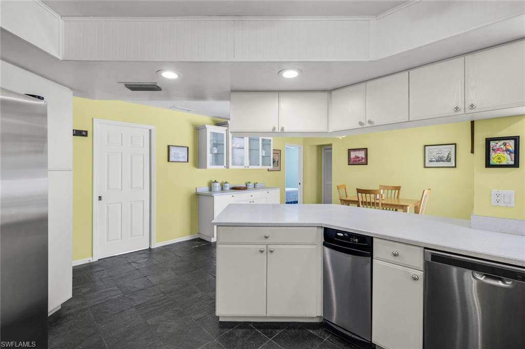 6029 & 6031 Higgins AVE