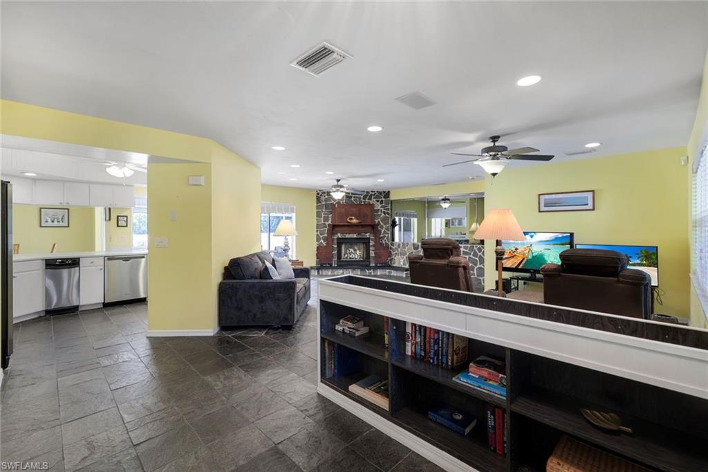 6029 & 6031 Higgins AVE