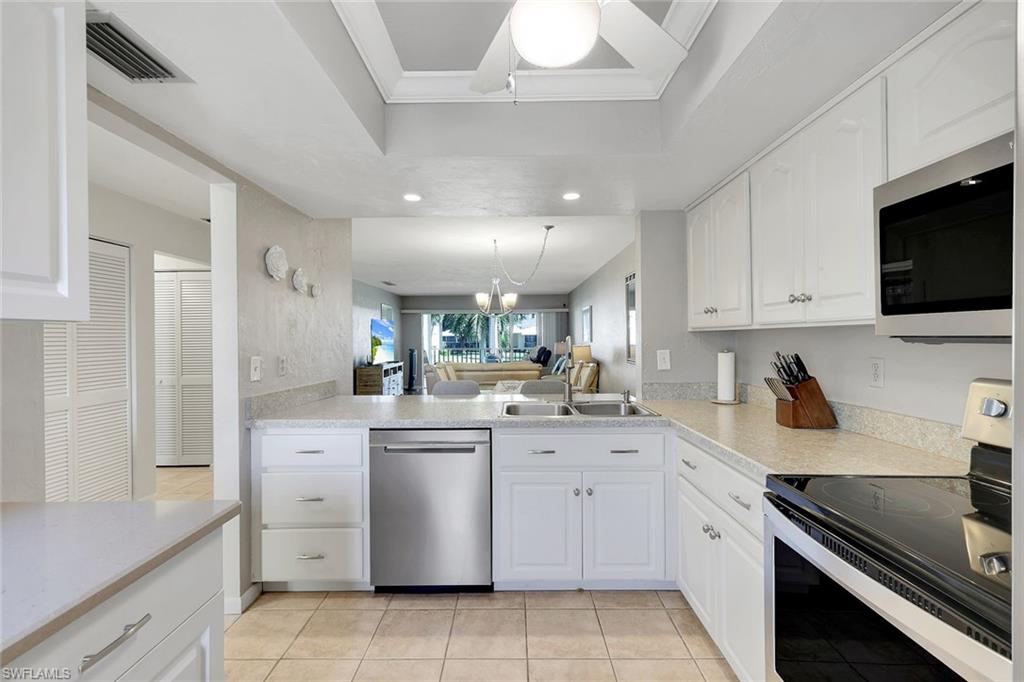 960 Palm View DR 209