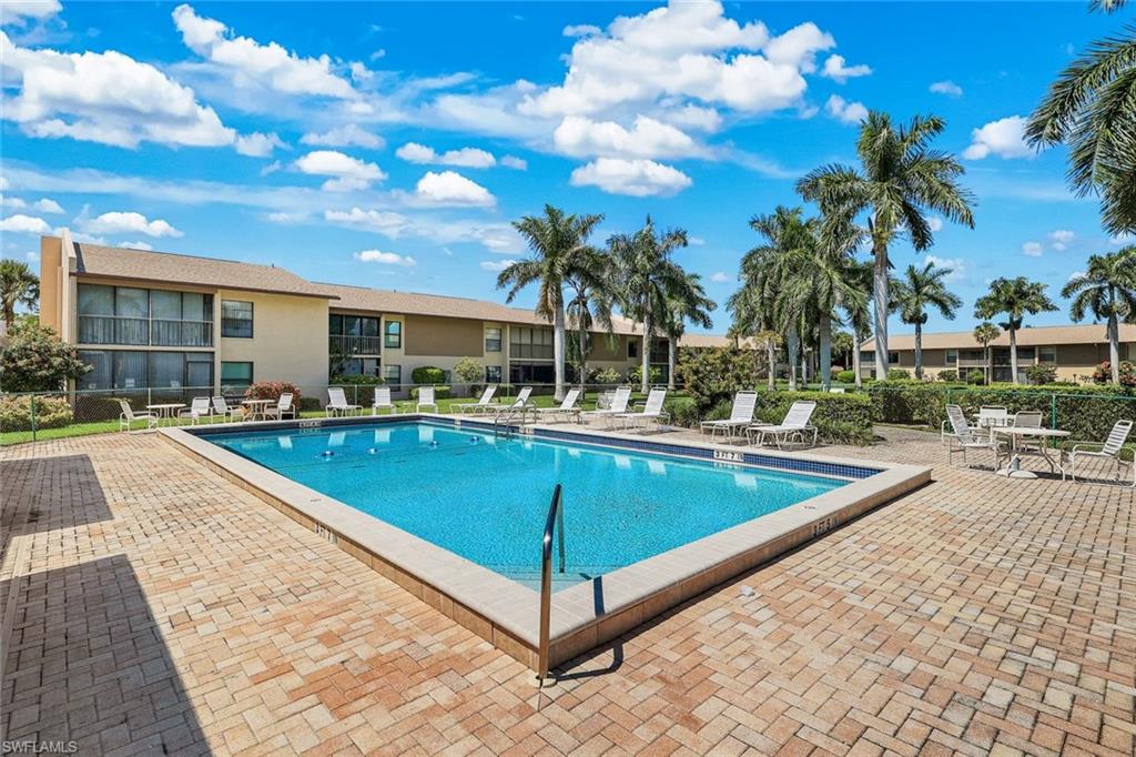 960 Palm View DR 209