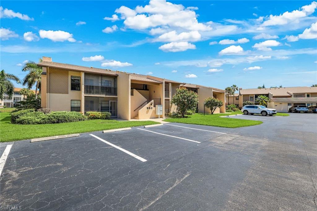 960 Palm View DR 209