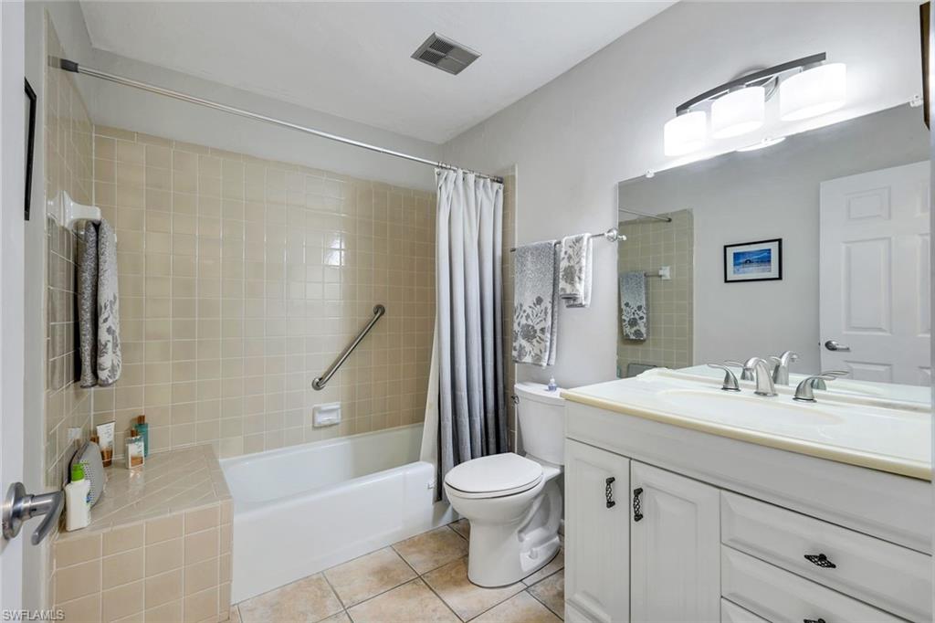 960 Palm View DR 209