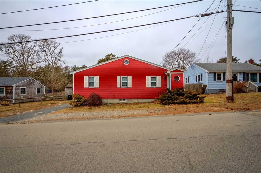 102 Lake Dr