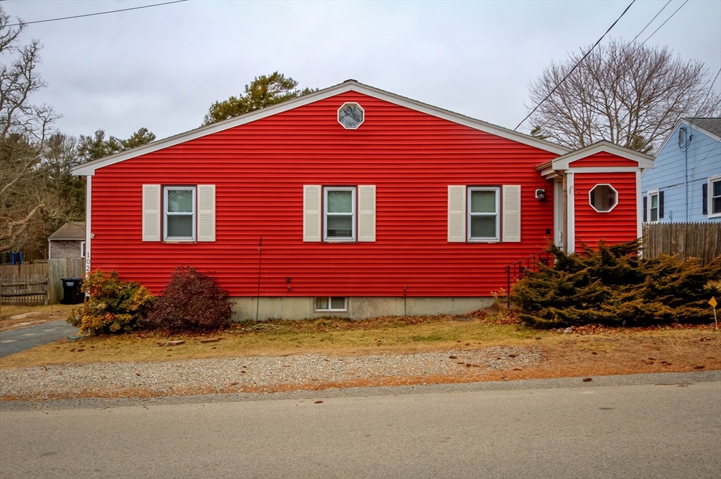 102 Lake Dr
