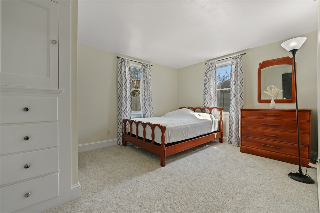 14 Maple St