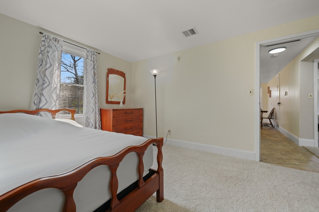 14 Maple St