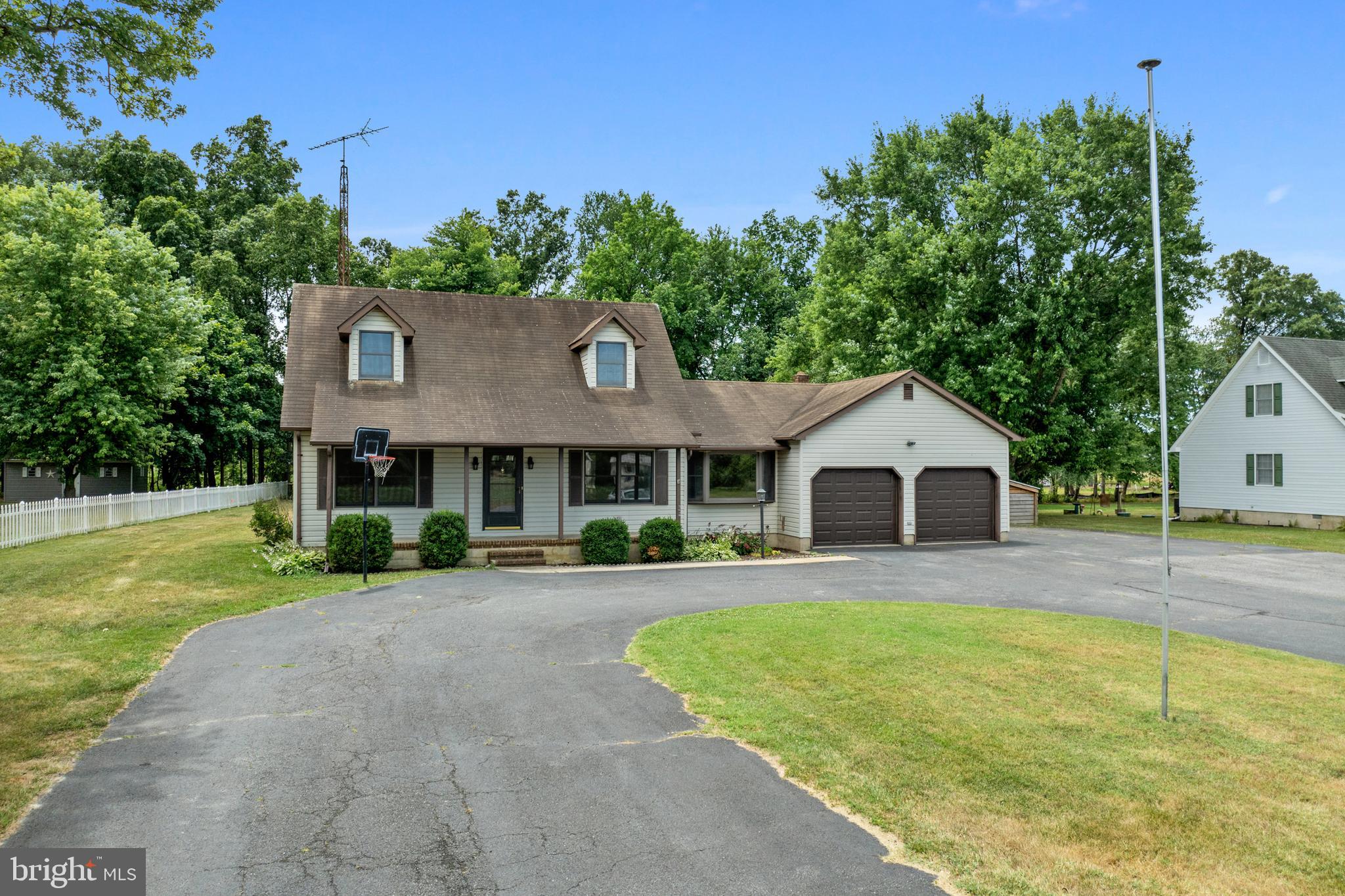 1336 Hourglass Rd