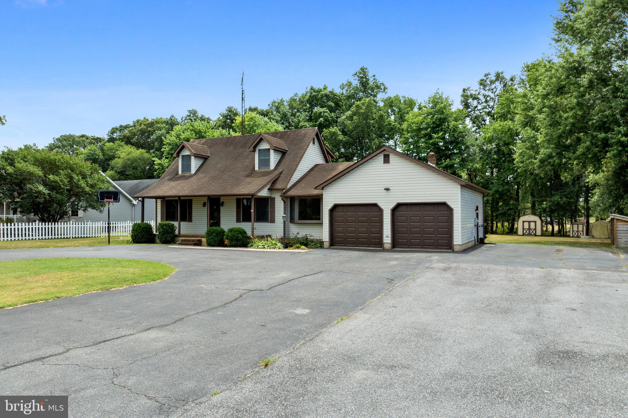 1336 Hourglass Rd