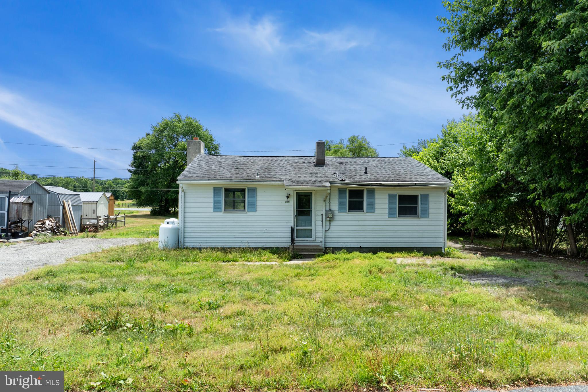 208 North Dr