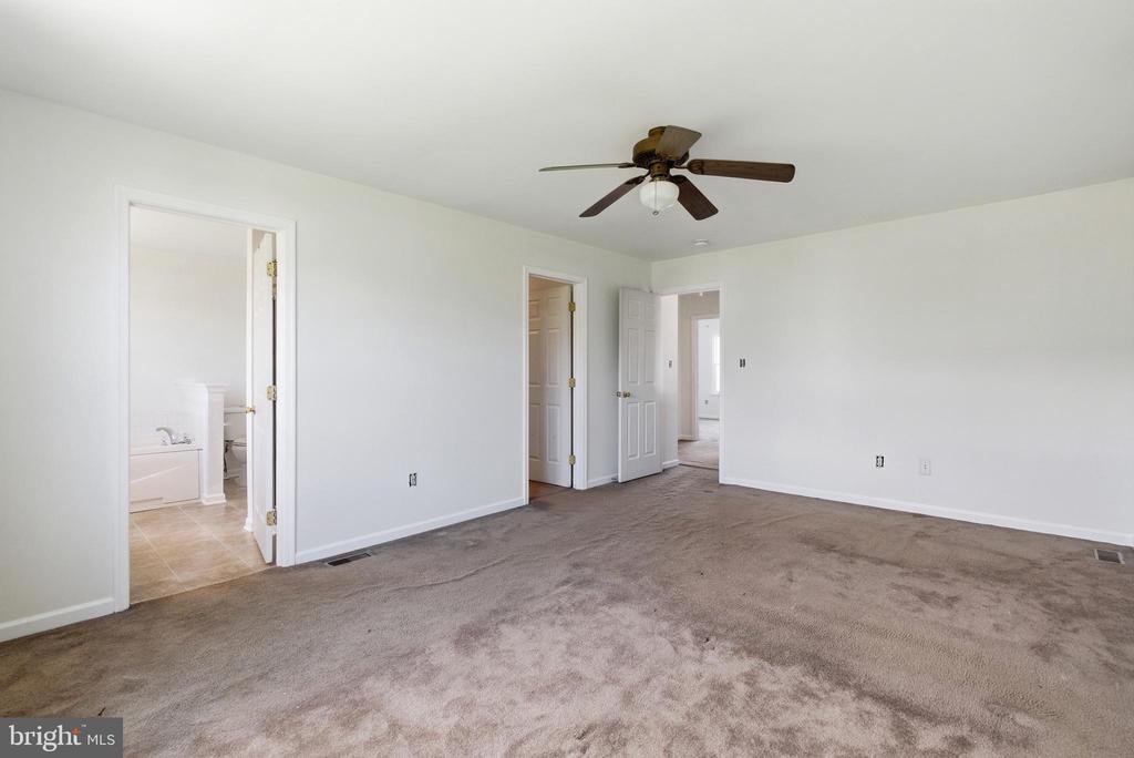 9 RAMUNNO DRIVE