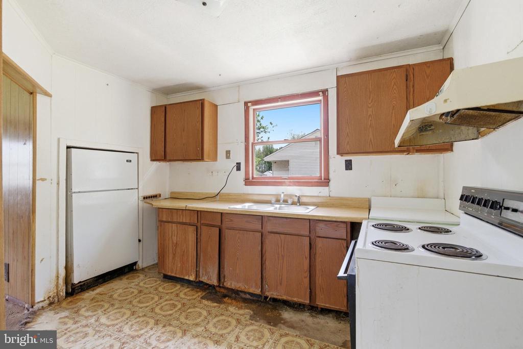 1116 JANES ROAD