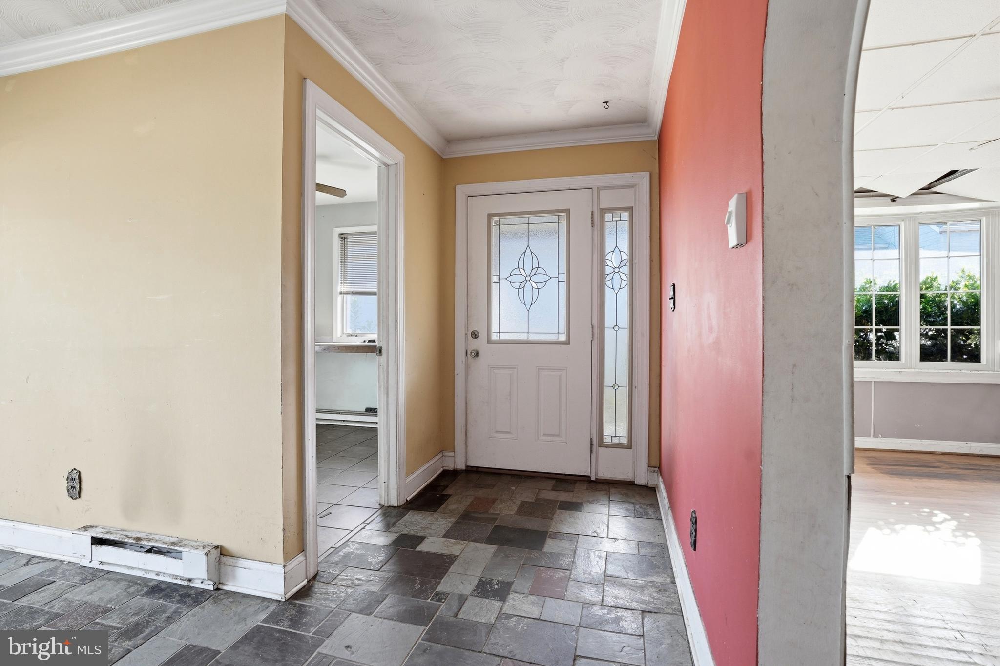 40 UNIVERSITY AVENUE