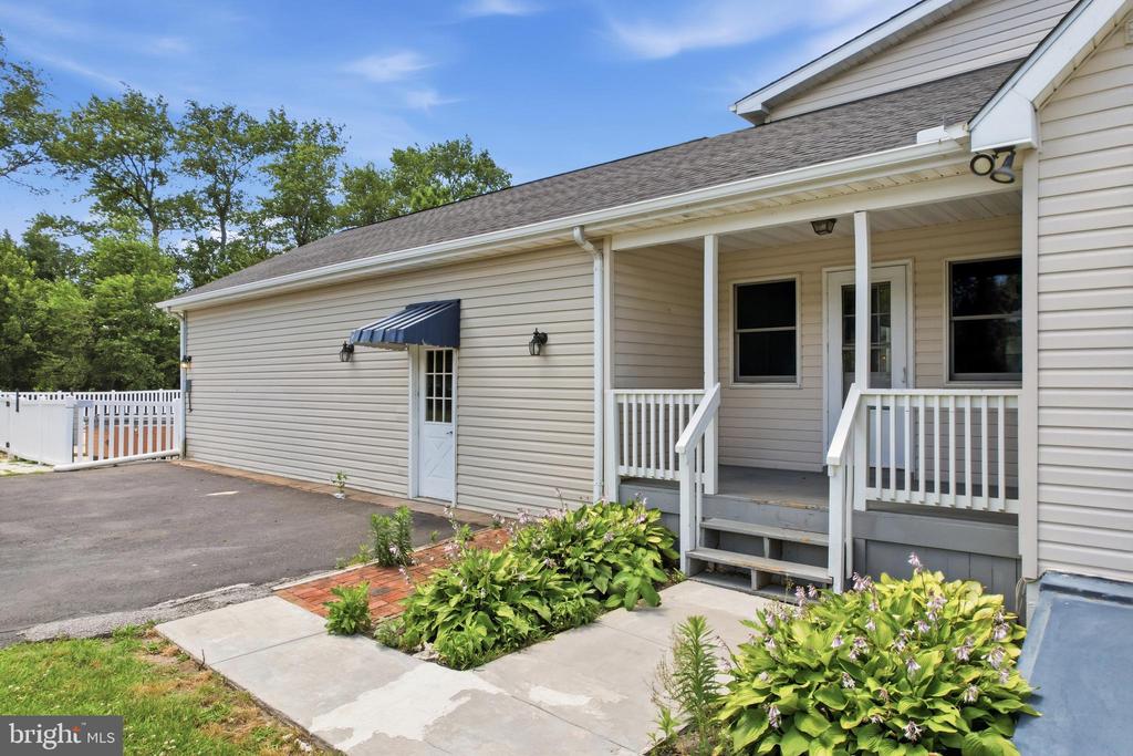 636 MAIN STREET