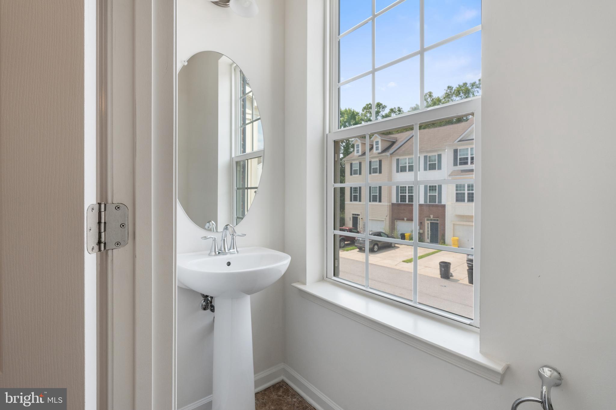 8409 Wood Thrush Way