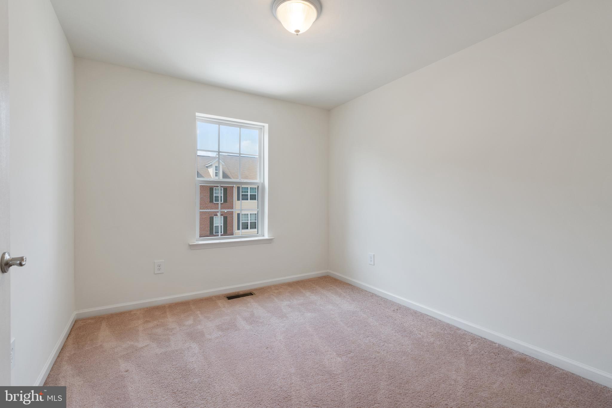 8409 Wood Thrush Way