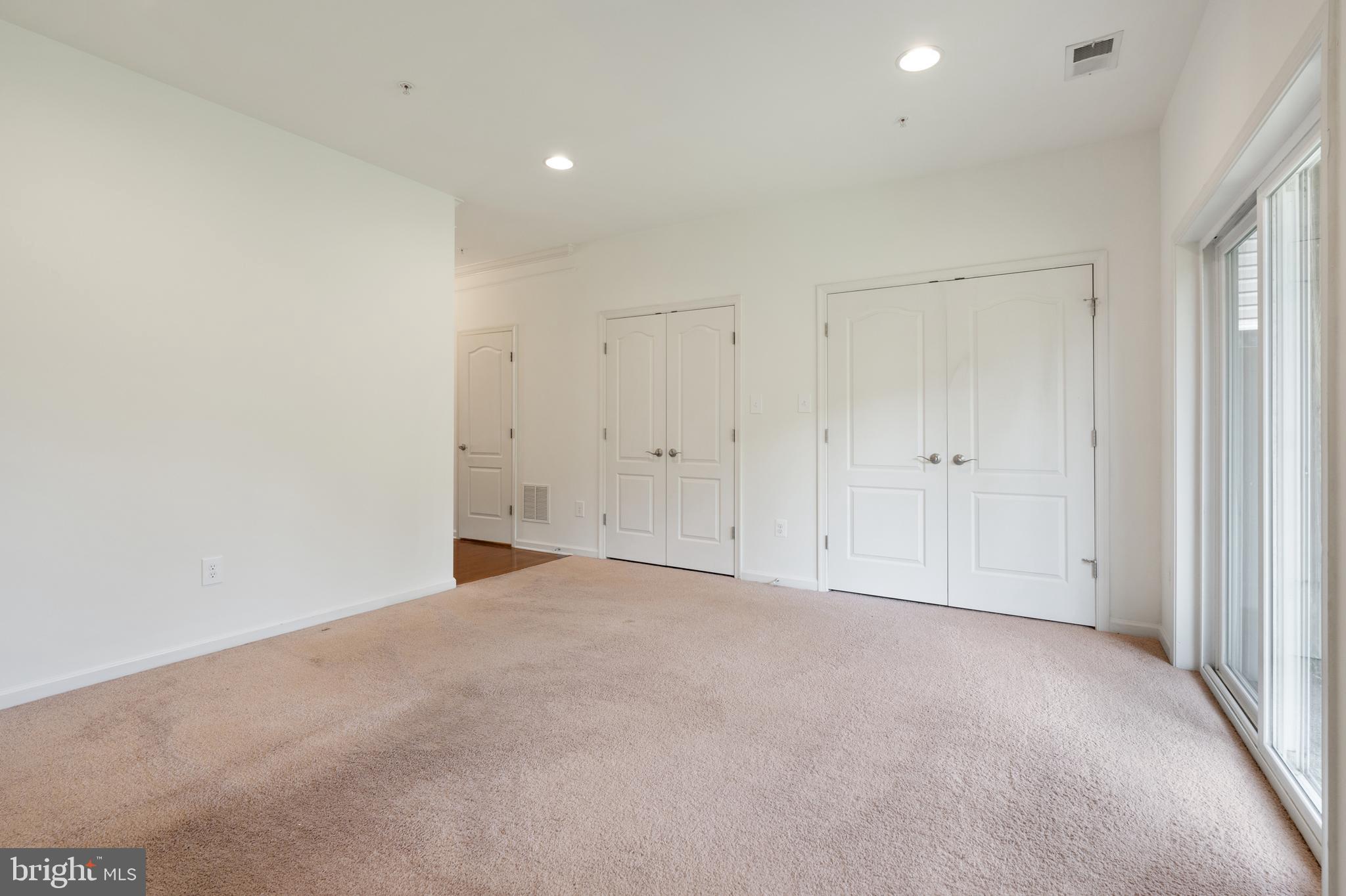 8409 Wood Thrush Way