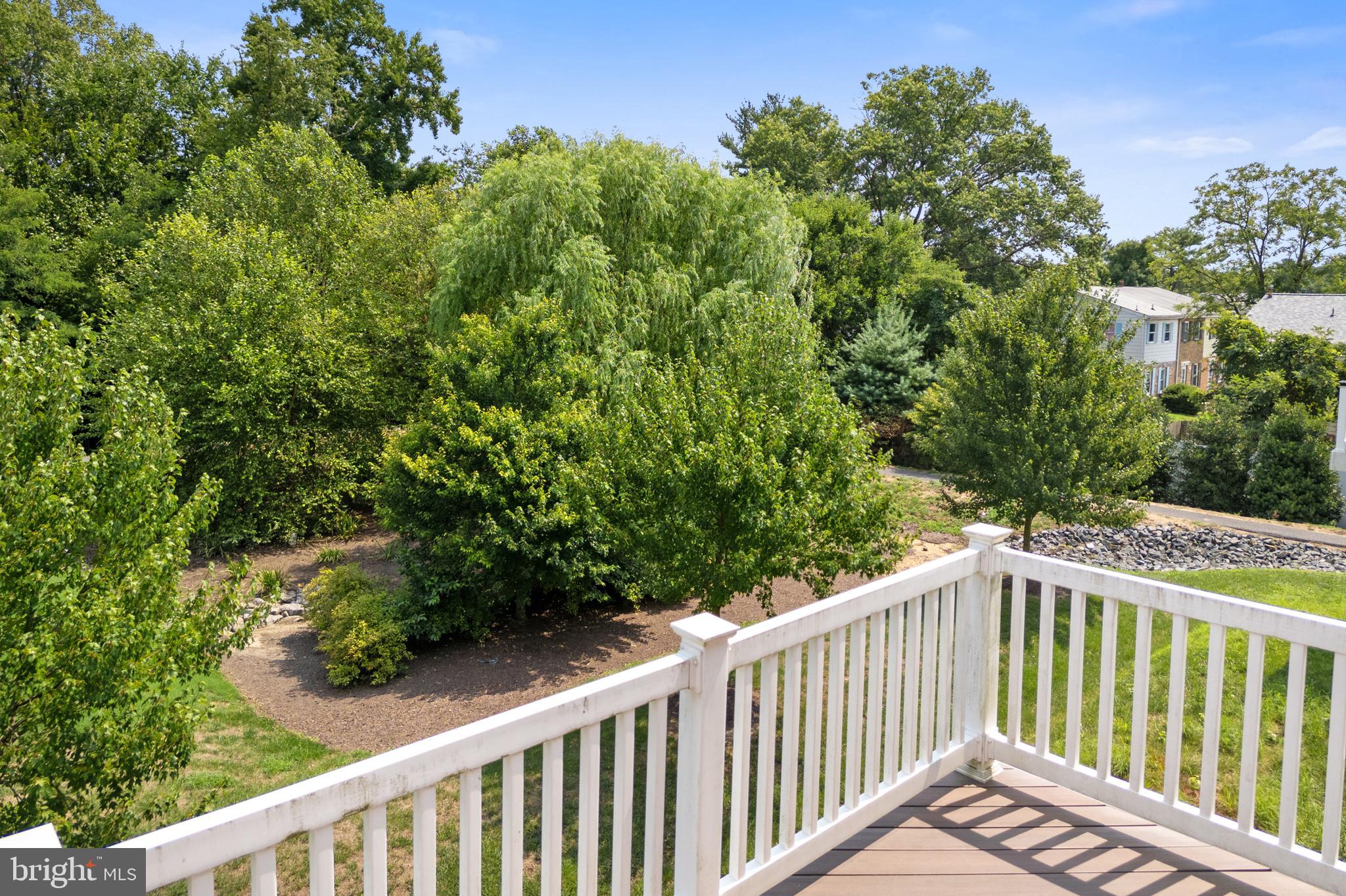 8409 Wood Thrush Way