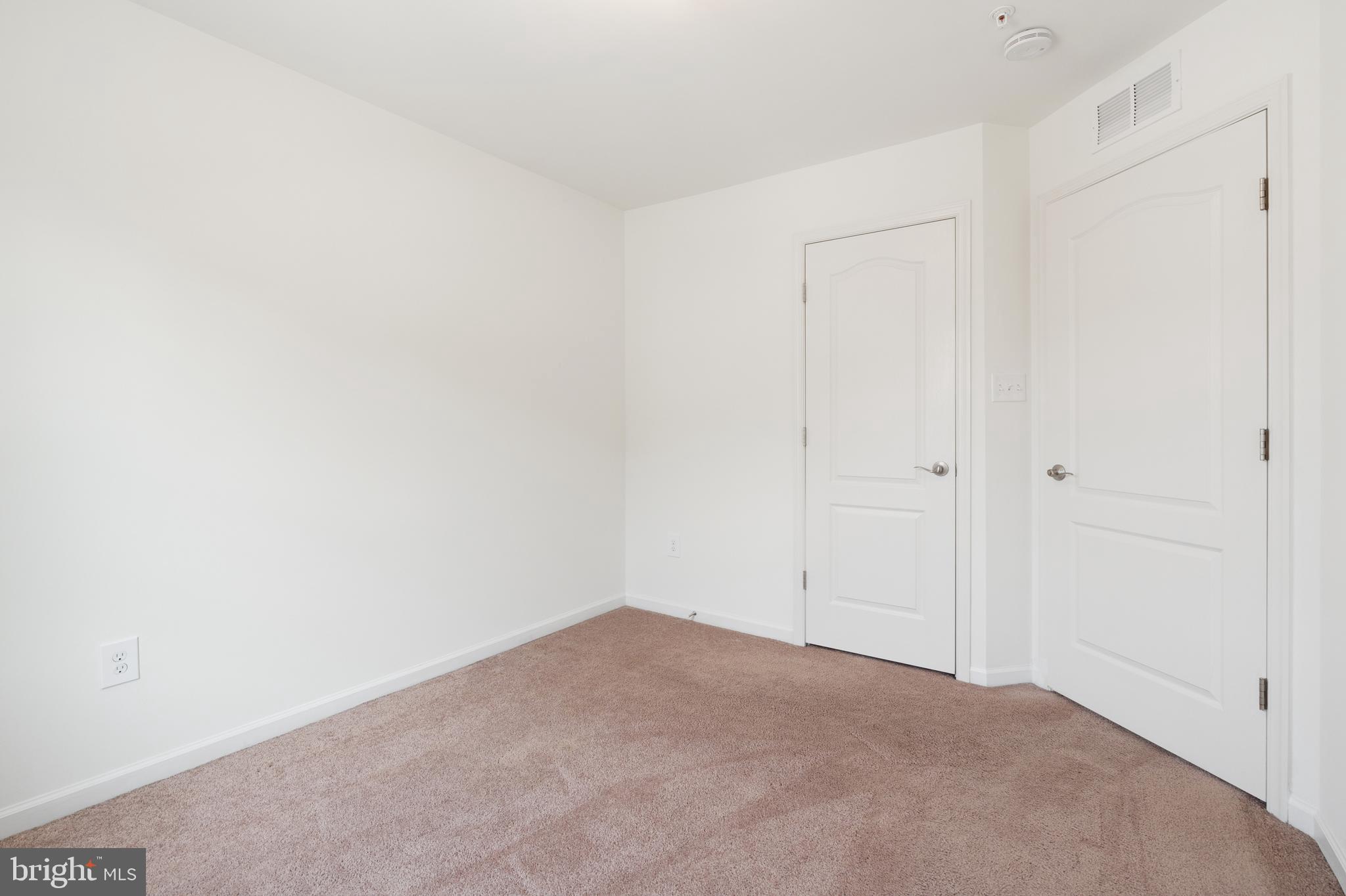8409 Wood Thrush Way
