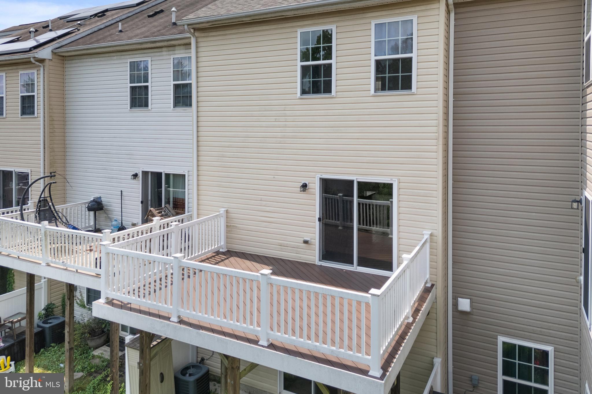 8409 Wood Thrush Way