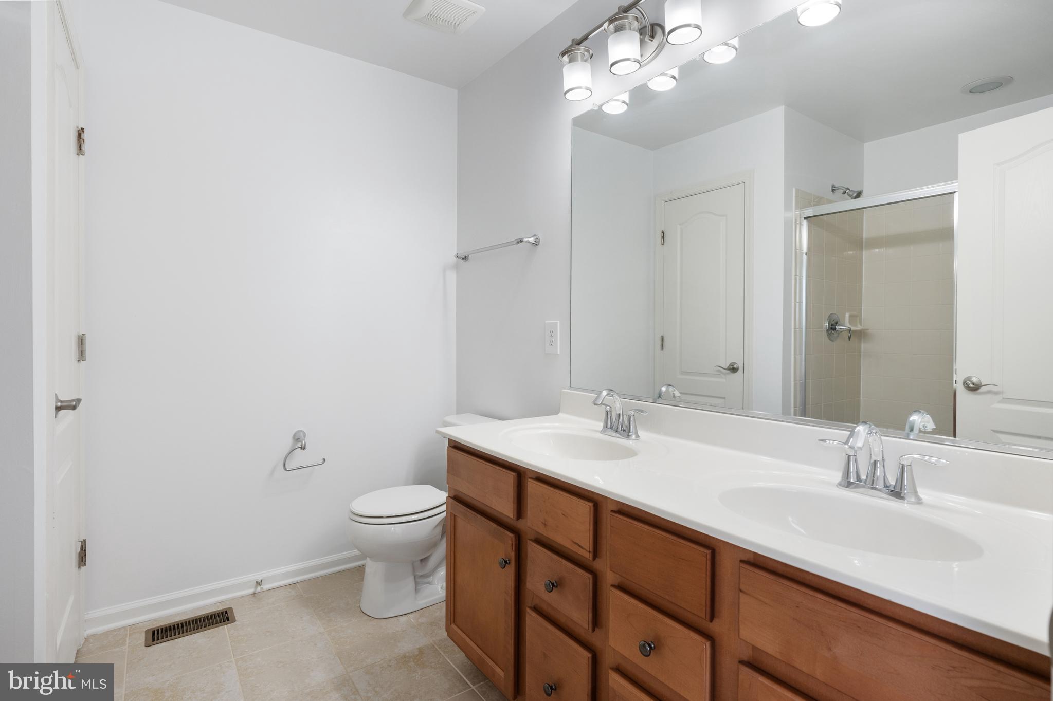 8409 Wood Thrush Way