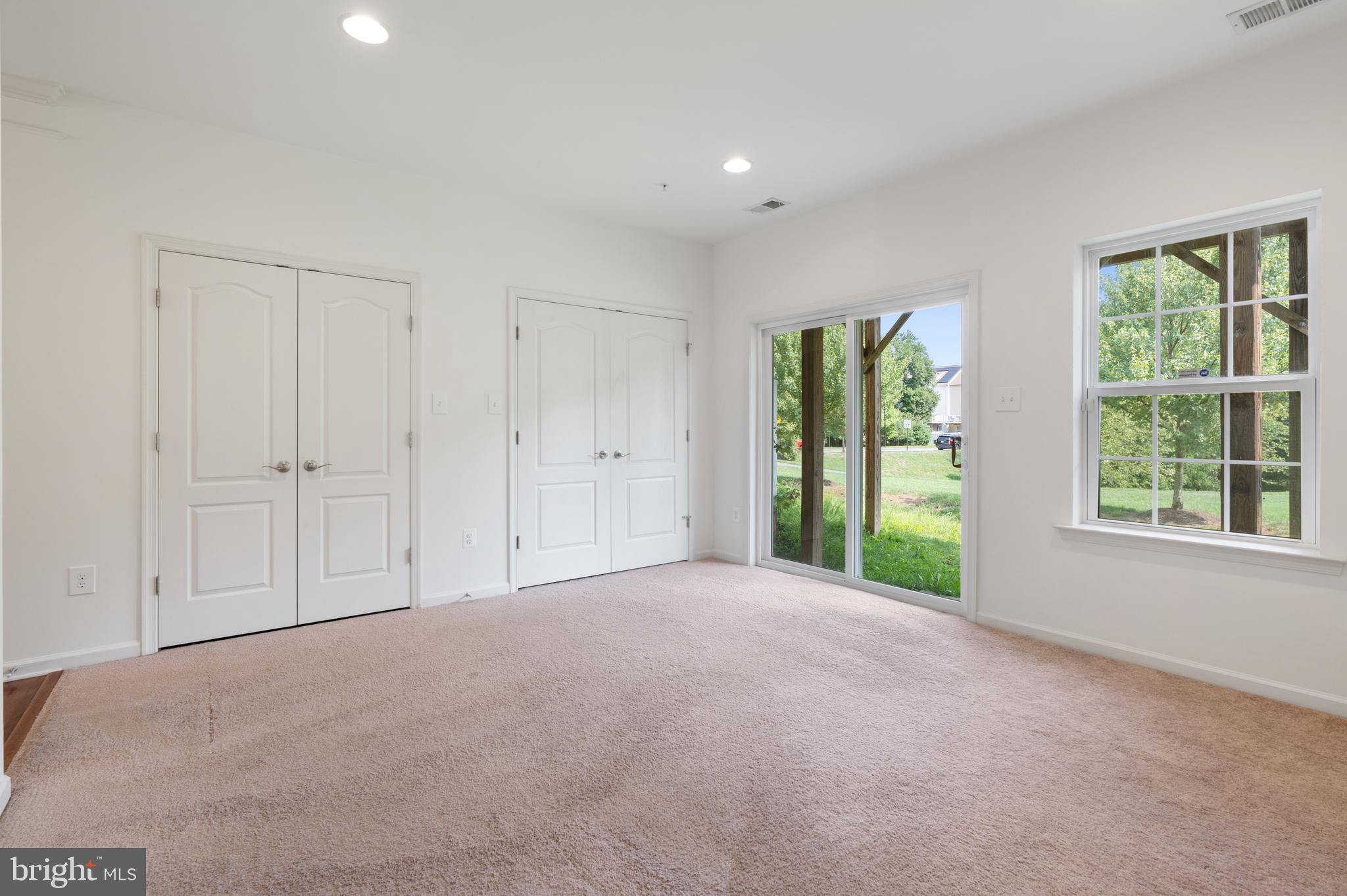 8409 Wood Thrush Way