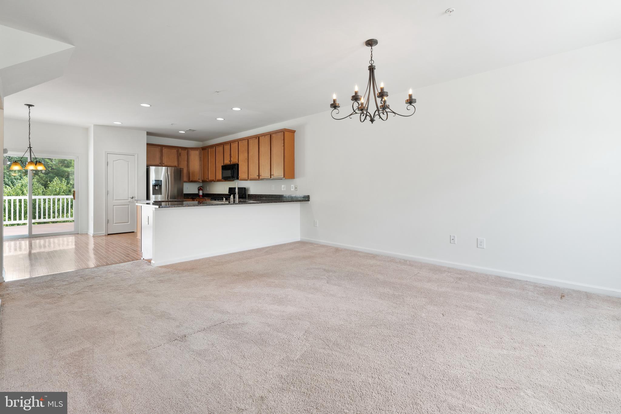 8409 Wood Thrush Way