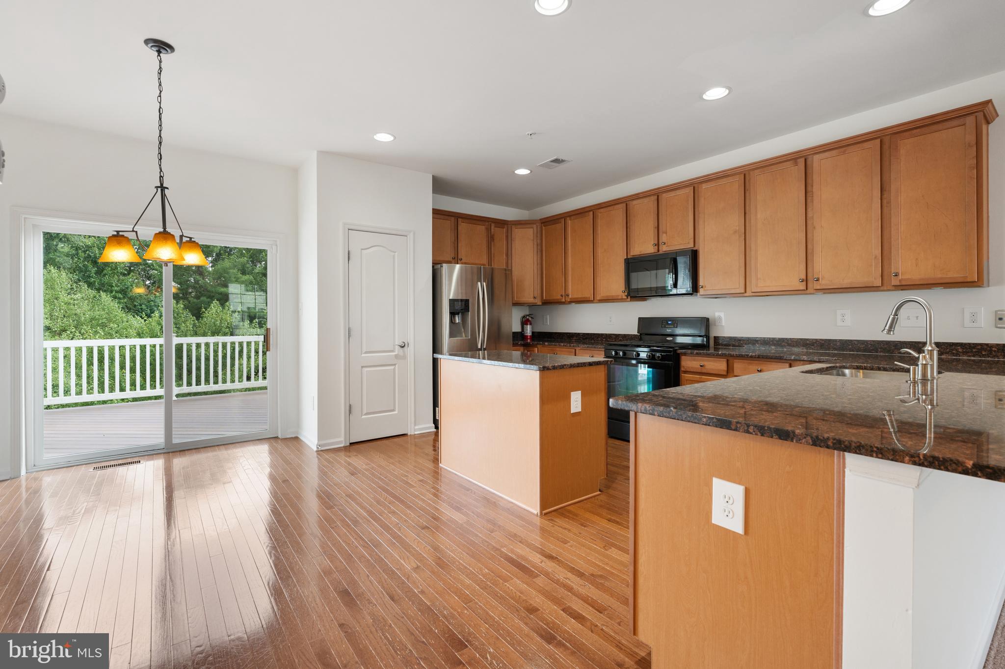 8409 Wood Thrush Way