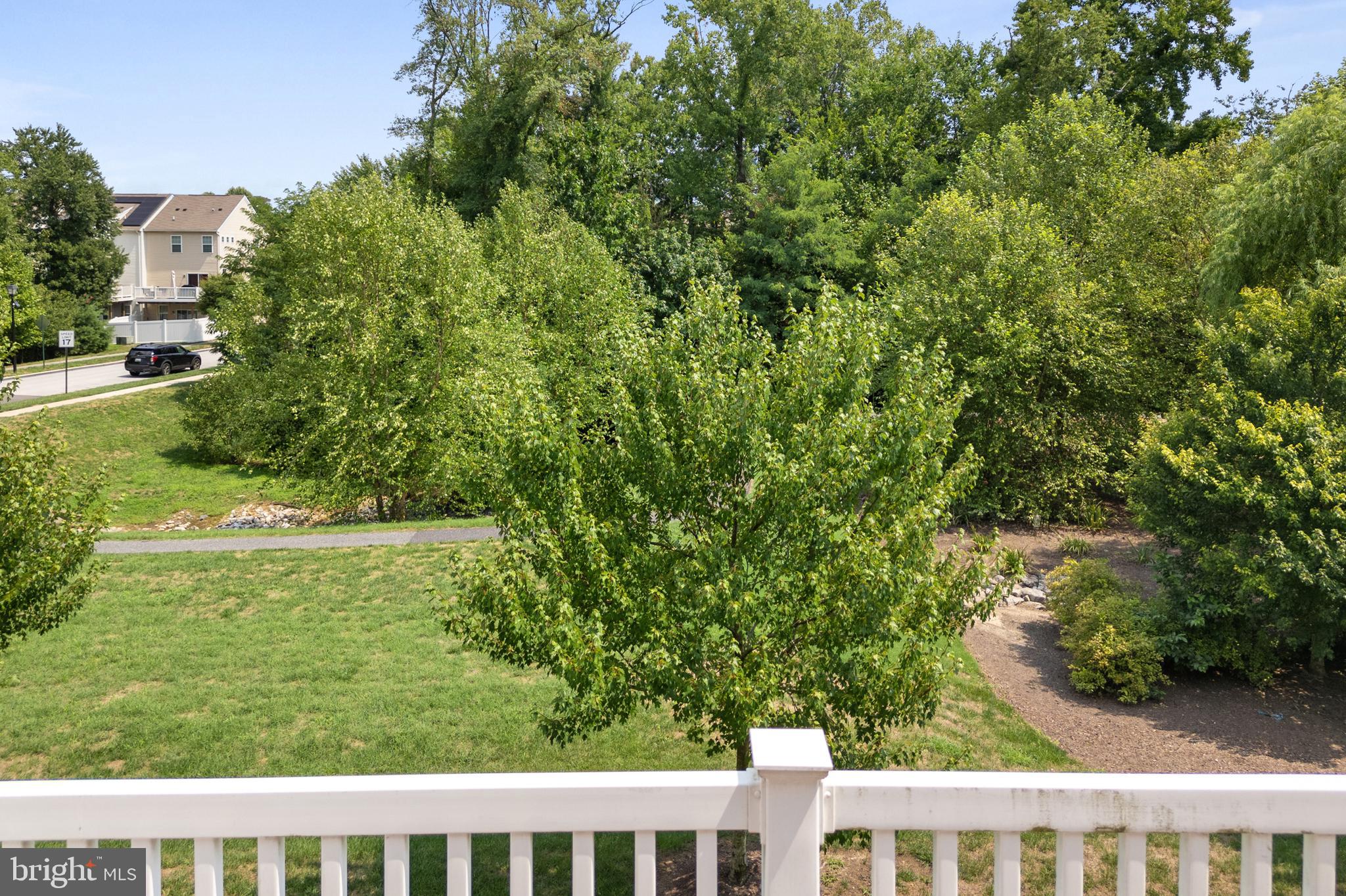 8409 Wood Thrush Way