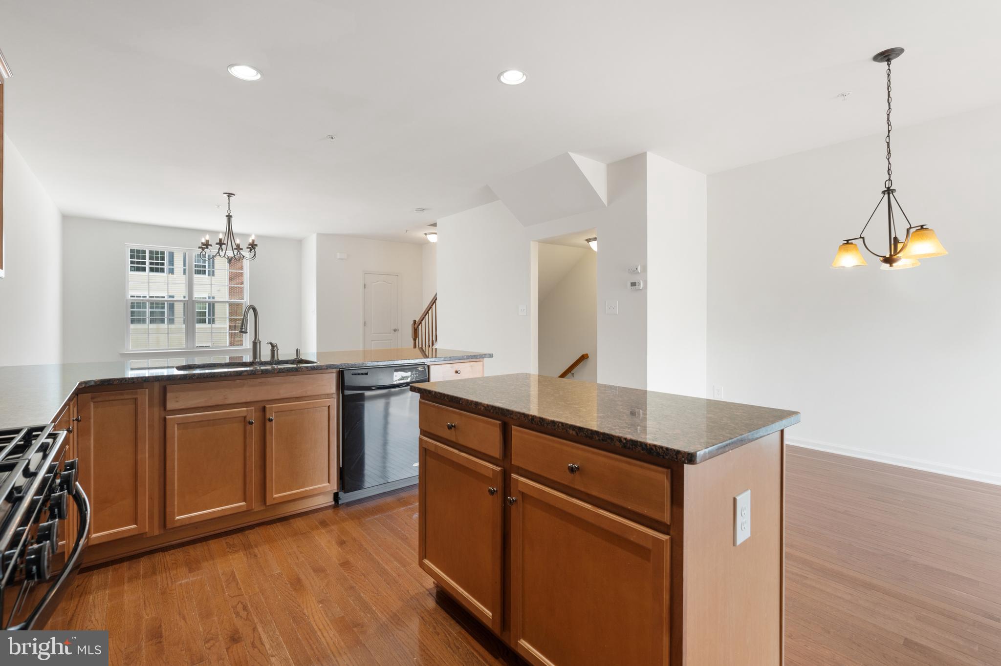 8409 Wood Thrush Way