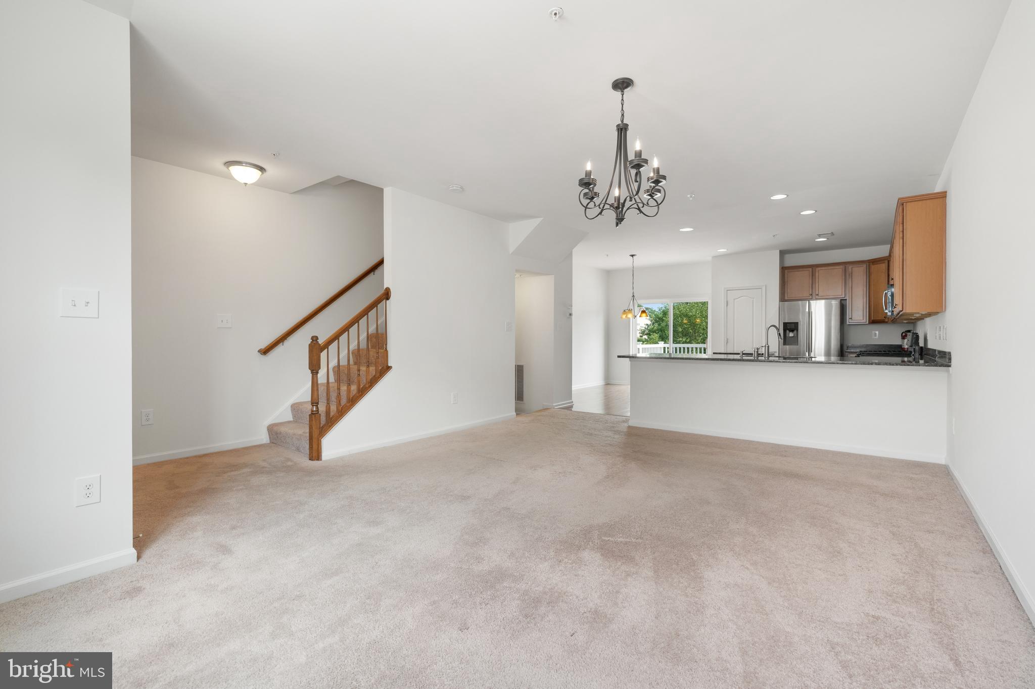 8409 Wood Thrush Way