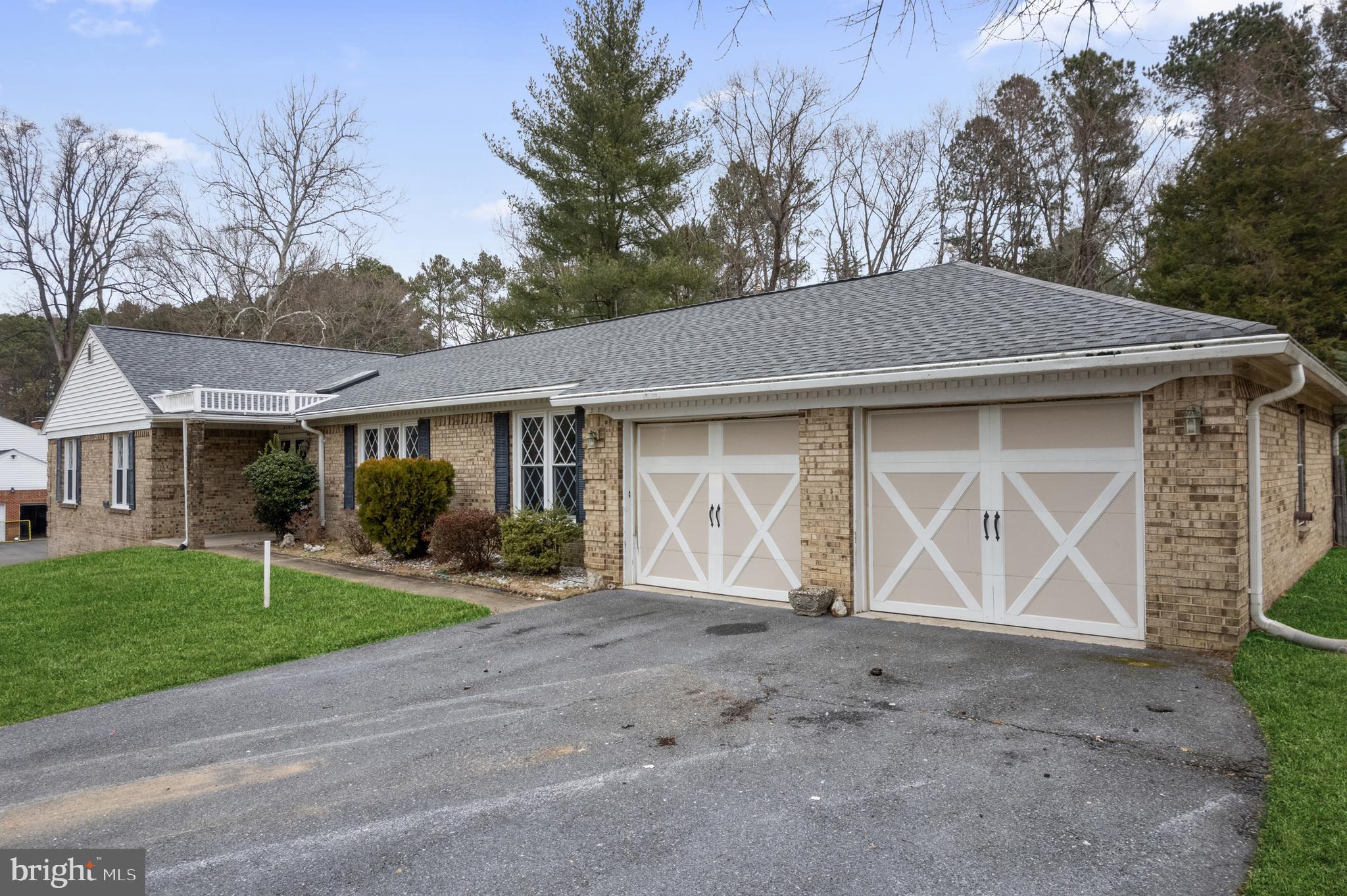 9101 Hall Ct