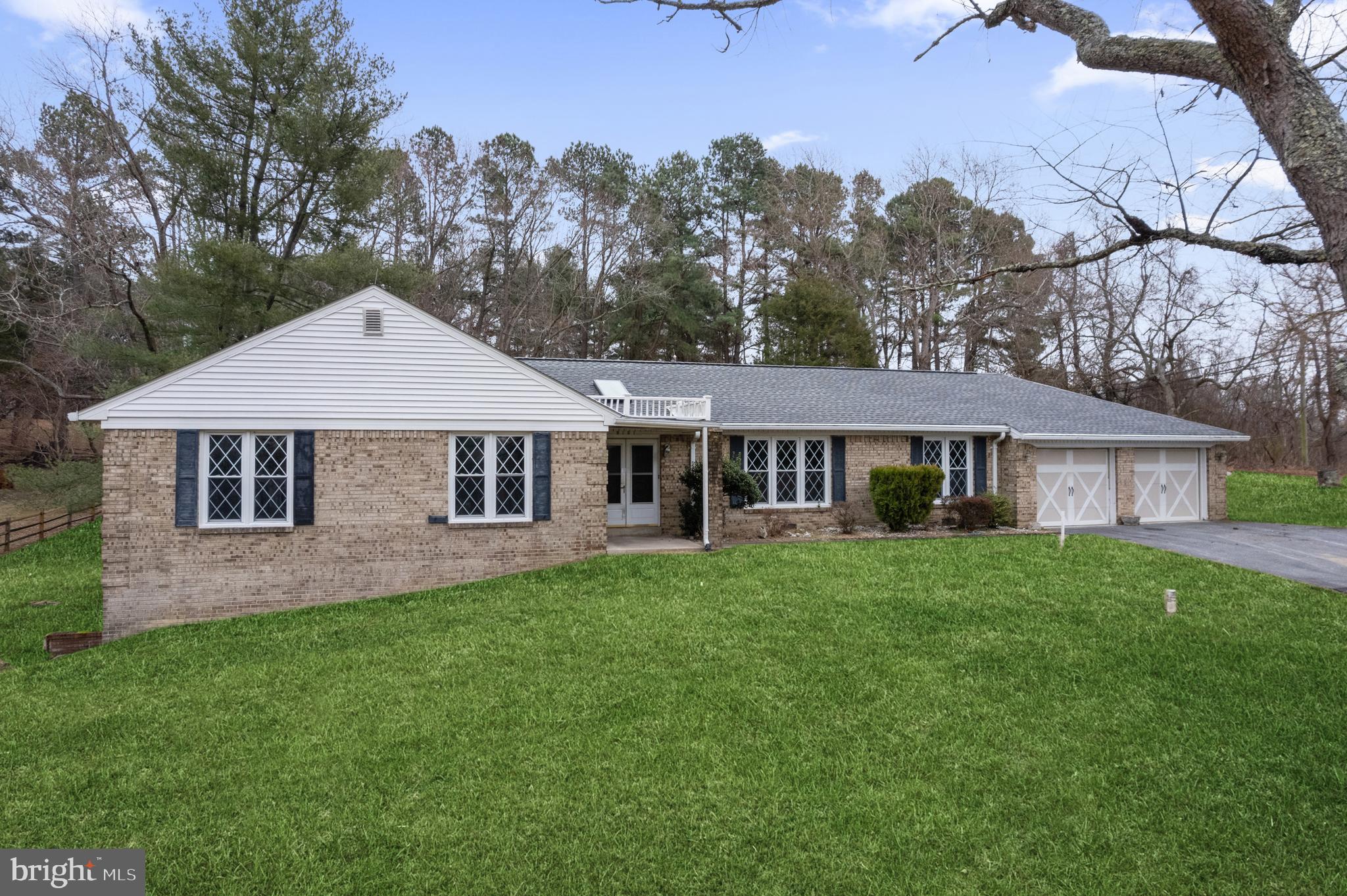 9101 Hall Ct