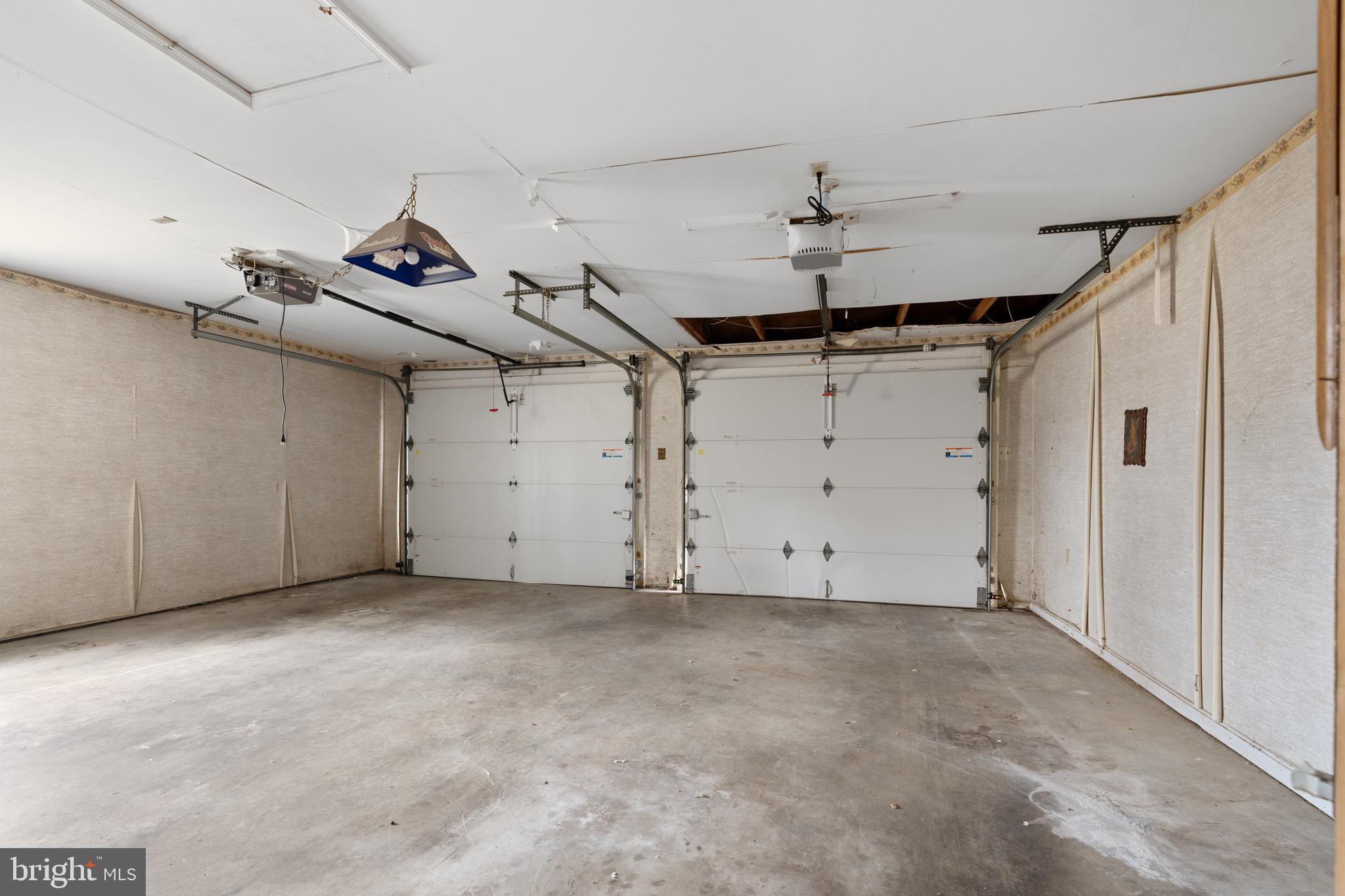 9101 Hall Ct