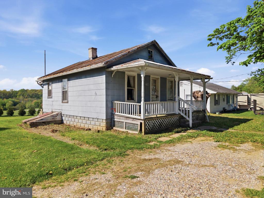 709 DEER PARK ROAD